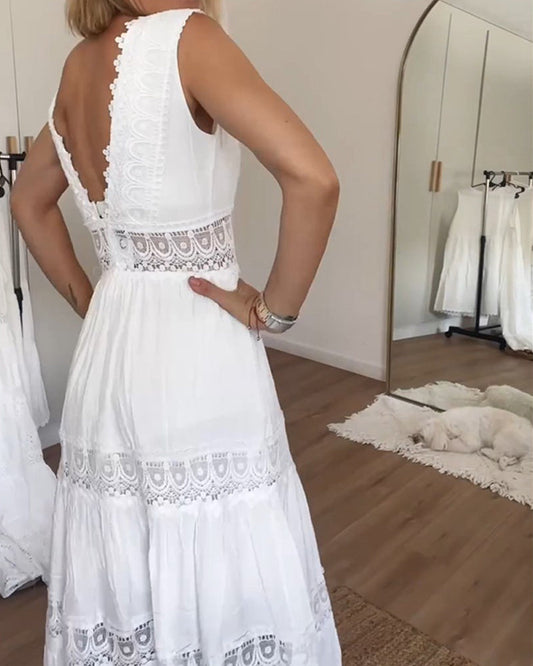 Vestido de Encaje Elegante con Tirantes y Escote en V - Vestiria