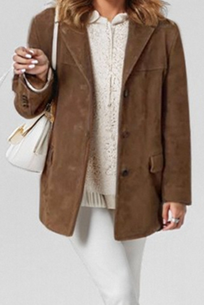 Chaqueta de cuero marrón clásica con bolsillos