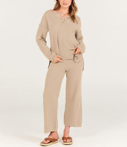 Pantalón y Jersey de Punto Cuello Alto Elegante