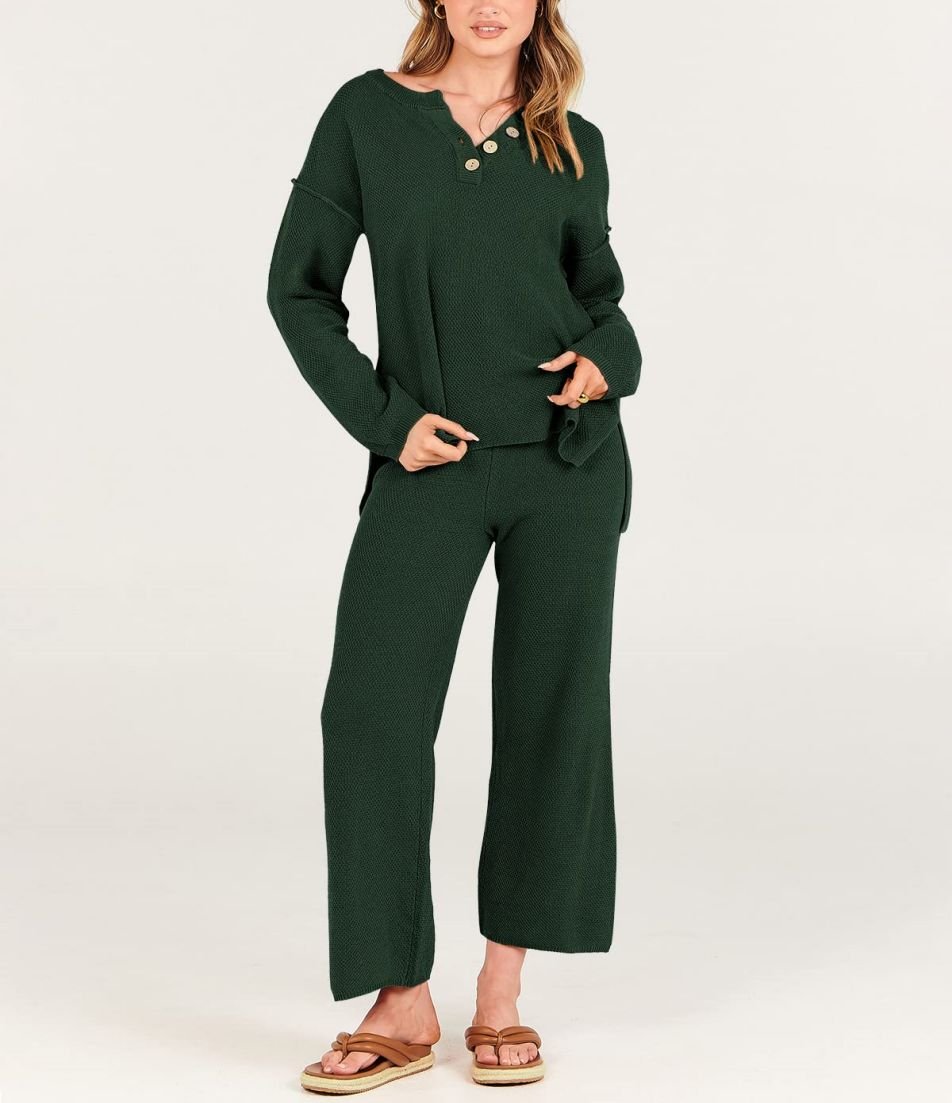 Pantalón y Jersey de Punto Cuello Alto Elegante