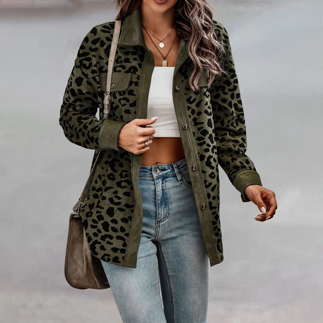 Chaquetilla ajustada leopardo elegante