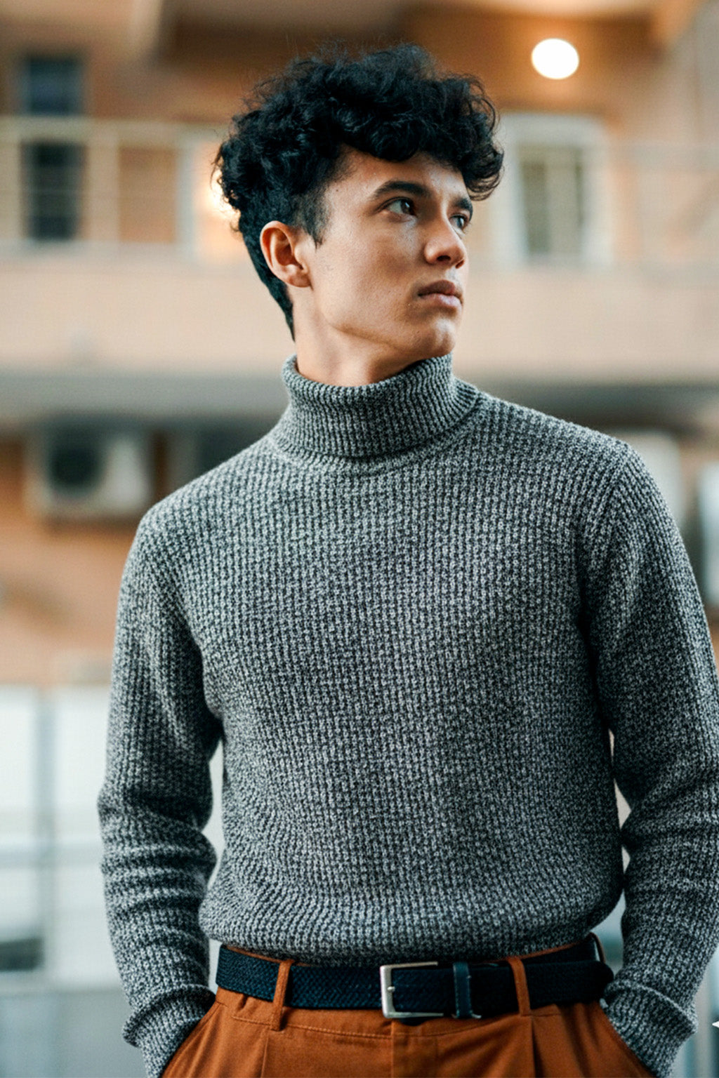 Sudadera Gris Cuello Alto Acogedora - Vestiria