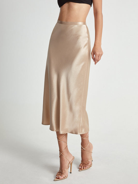 Vestido de satén feminino para eventos especiales - Vestiria