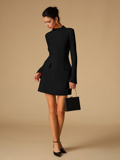 Vestido sencillo cuello alto elegante
