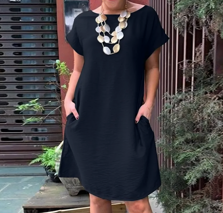 Vestido Femenino Cuello Redondo Manga Corta