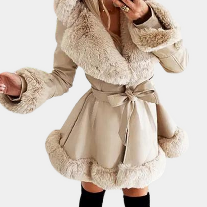 Chaqueta Mujer Cuero Elegante con Capucha - Vestiria