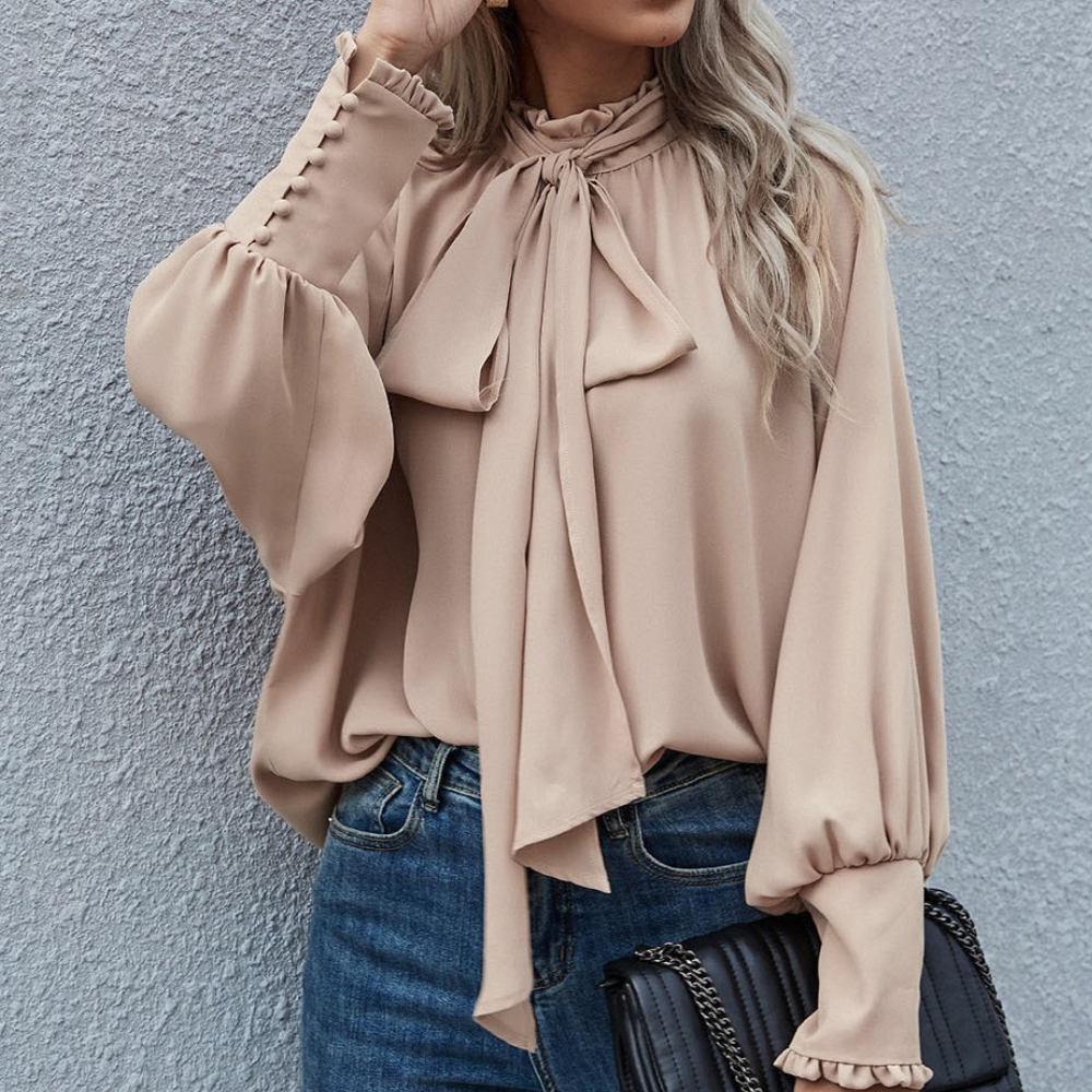 Blusa Femenina Cuello Alto Manga Larga Elegante - Vestiria