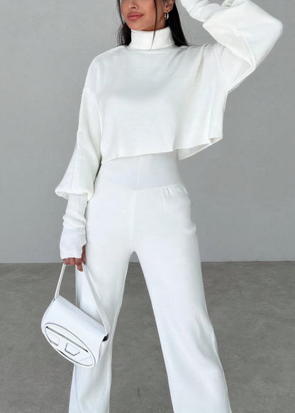 Conjunto Deportivo Cuello Alto y Pantalón Chino