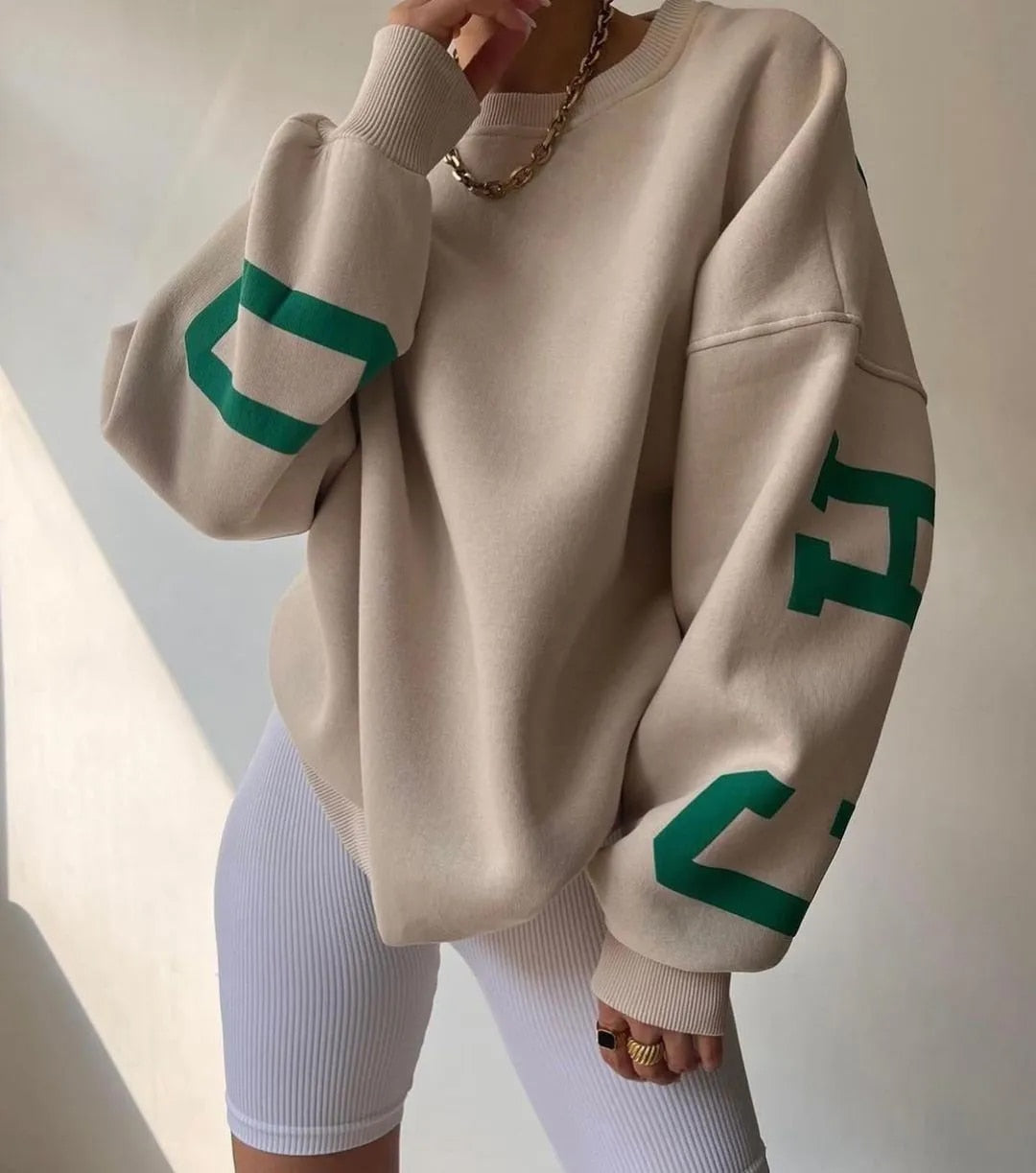 Sudadera cómoda con estampado de texto