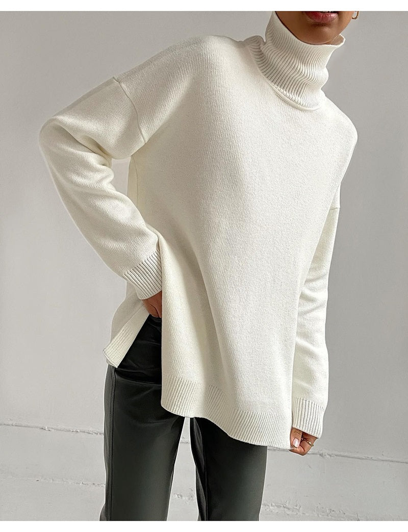 Blusa deportiva oversize con cuello alto