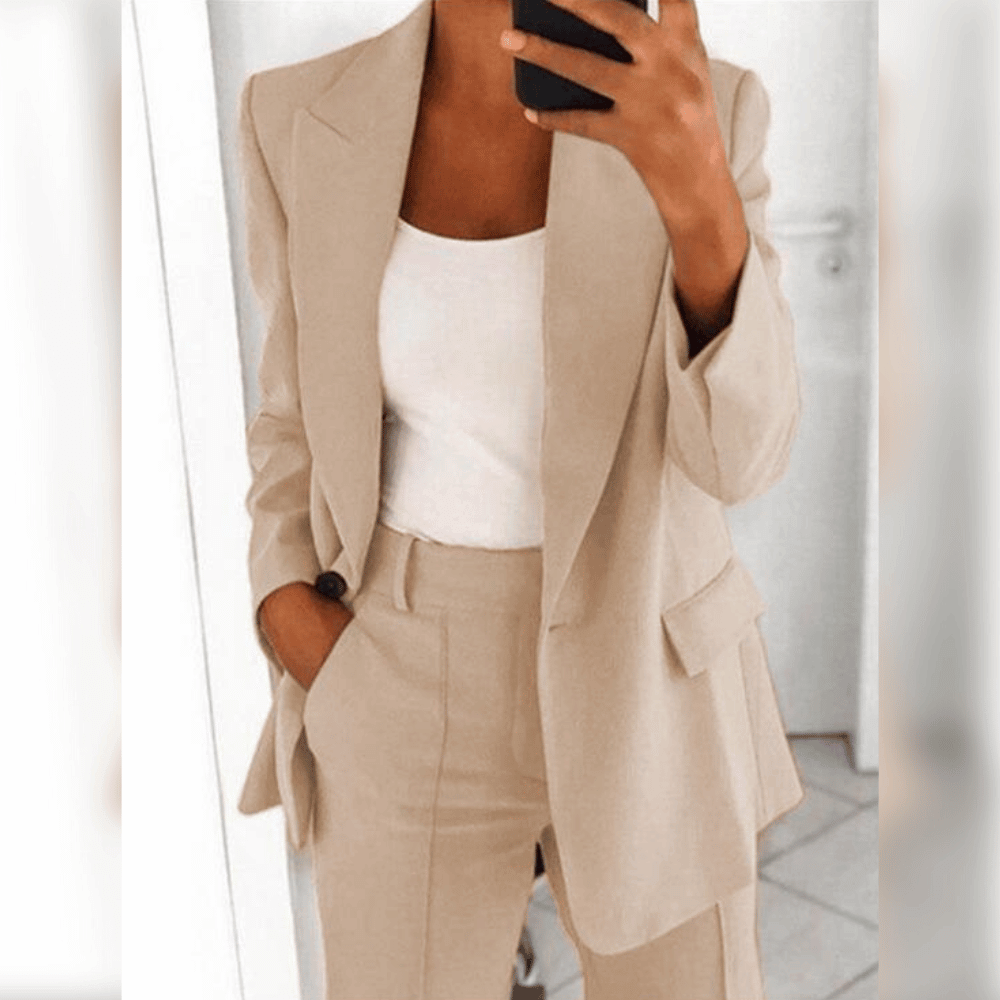 Traje de chaqueta y pantalón mujer elegante