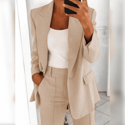 Traje de chaqueta y pantalón mujer elegante