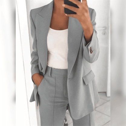 Traje de chaqueta y pantalón mujer elegante