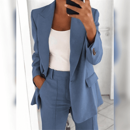 Traje de chaqueta y pantalón mujer elegante