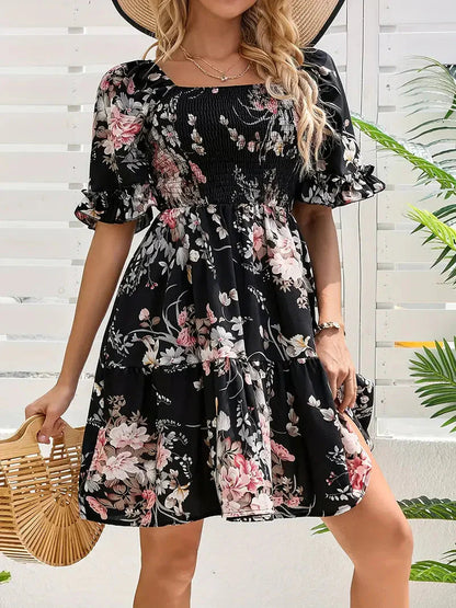 Vestido Florado Corto con Mangas Rizadas