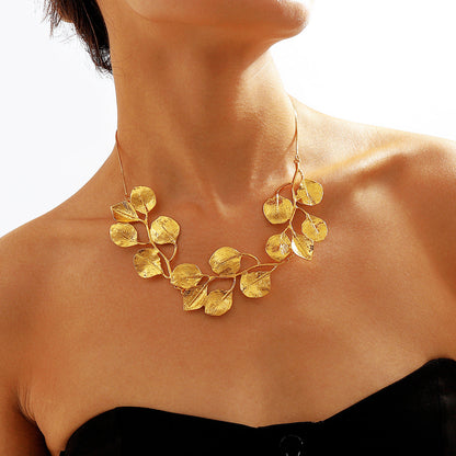Collar Glamour Hoja Brillante - Vestiria