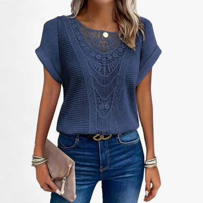 Blusa de encaje femenina y sofisticada