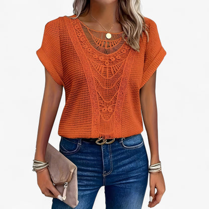 Blusa de encaje femenina y sofisticada
