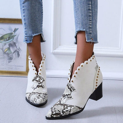 Botas Vaqueras con Decoración Metálica