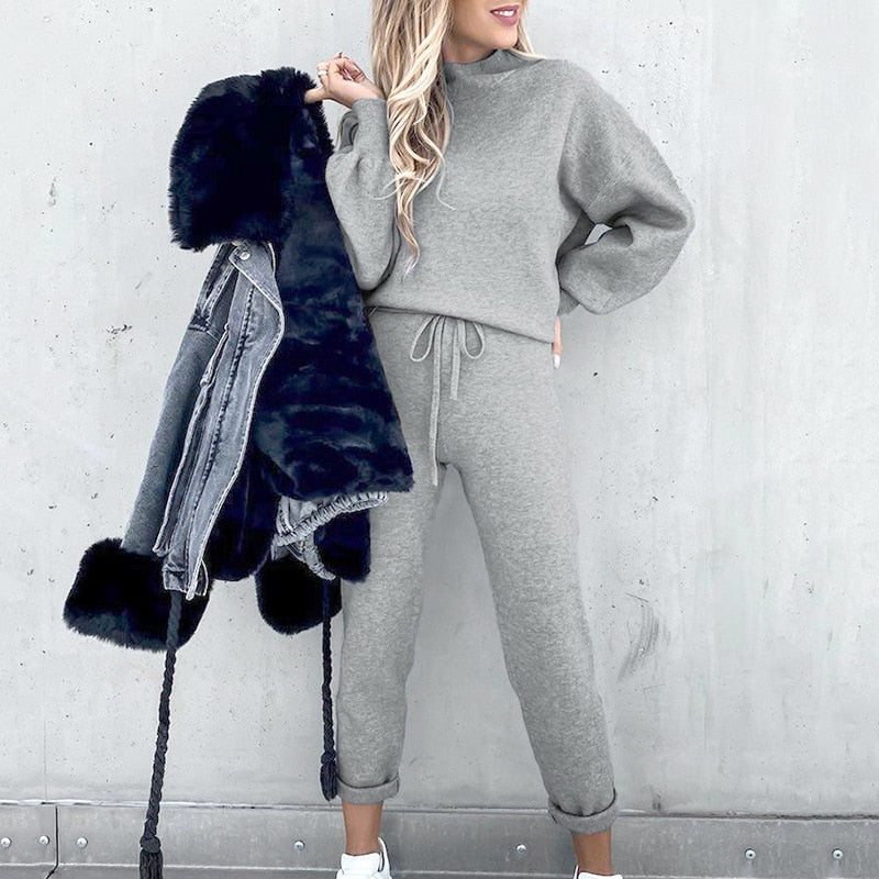 Pantalón y sudadera deportiva femenina cómoda