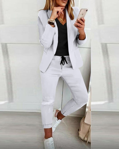 Chaquetilla y pantalones deportivos femeninos cómodos