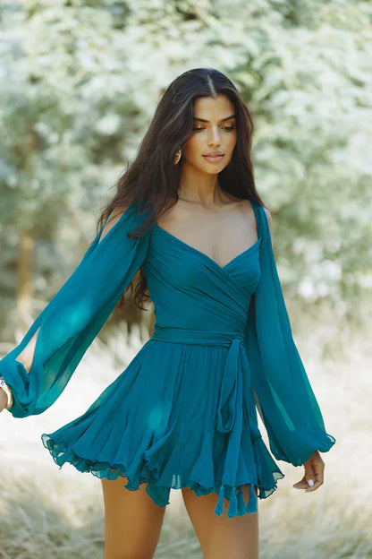 Vestido Valeria Elegante con Mangas Sueltas y Escote en Pico