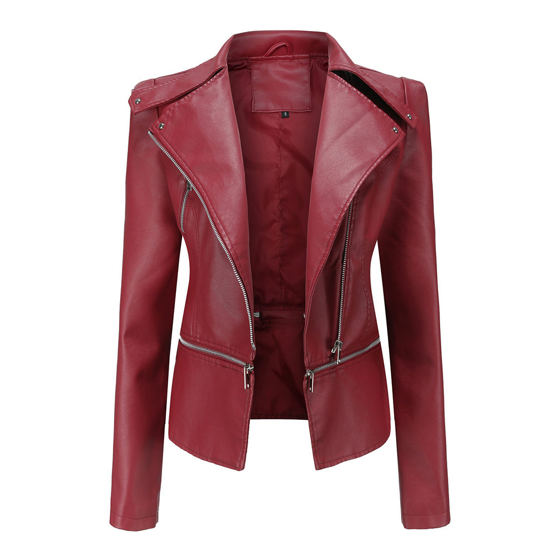 Chaquetón cuero ajustado mujer estilo rockero