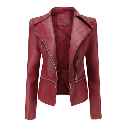 Chaquetón cuero ajustado mujer estilo rockero
