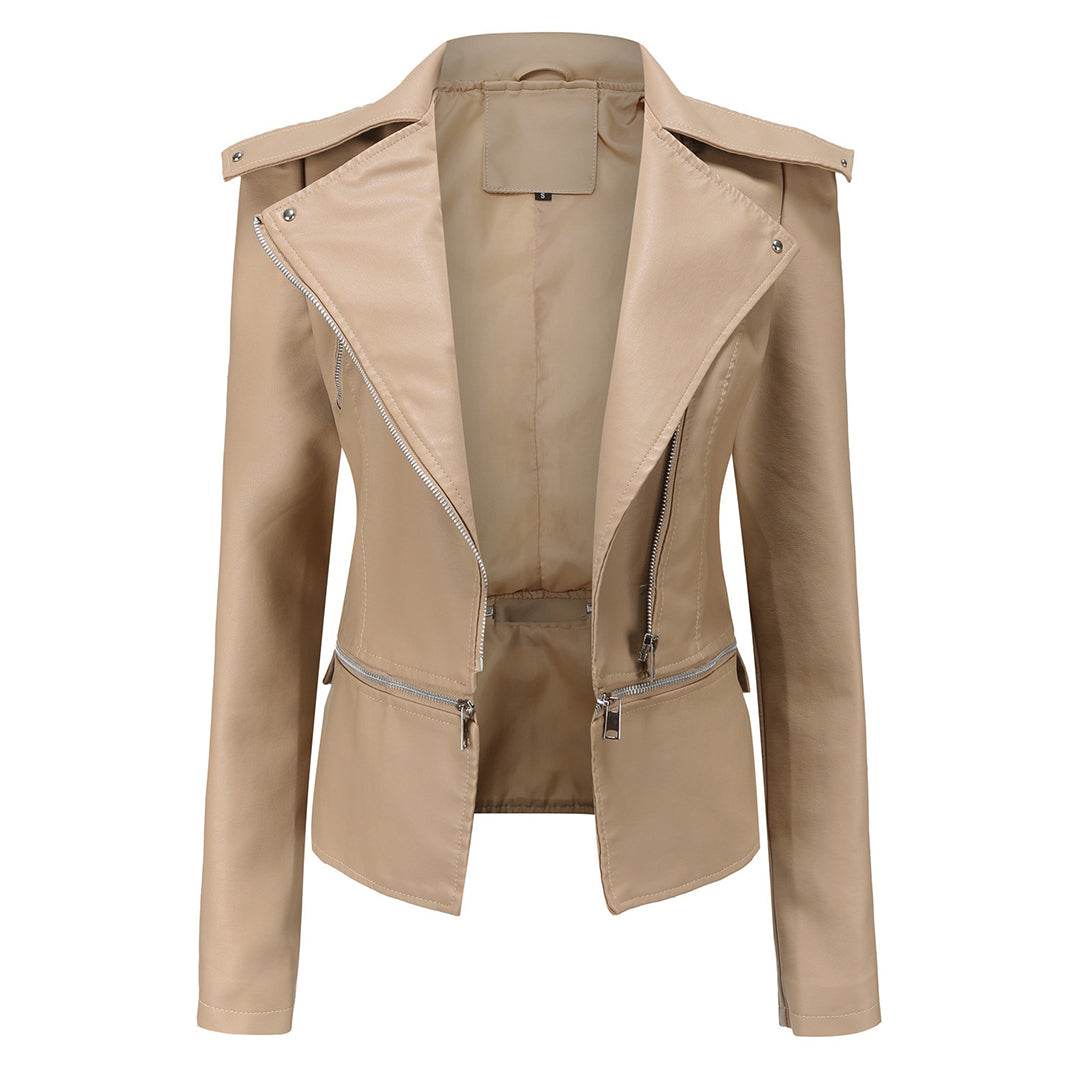 Chaquetón cuero ajustado mujer estilo rockero