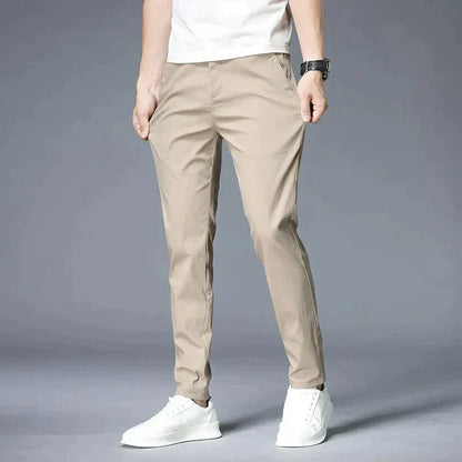 Pantalón recto ajustado informal