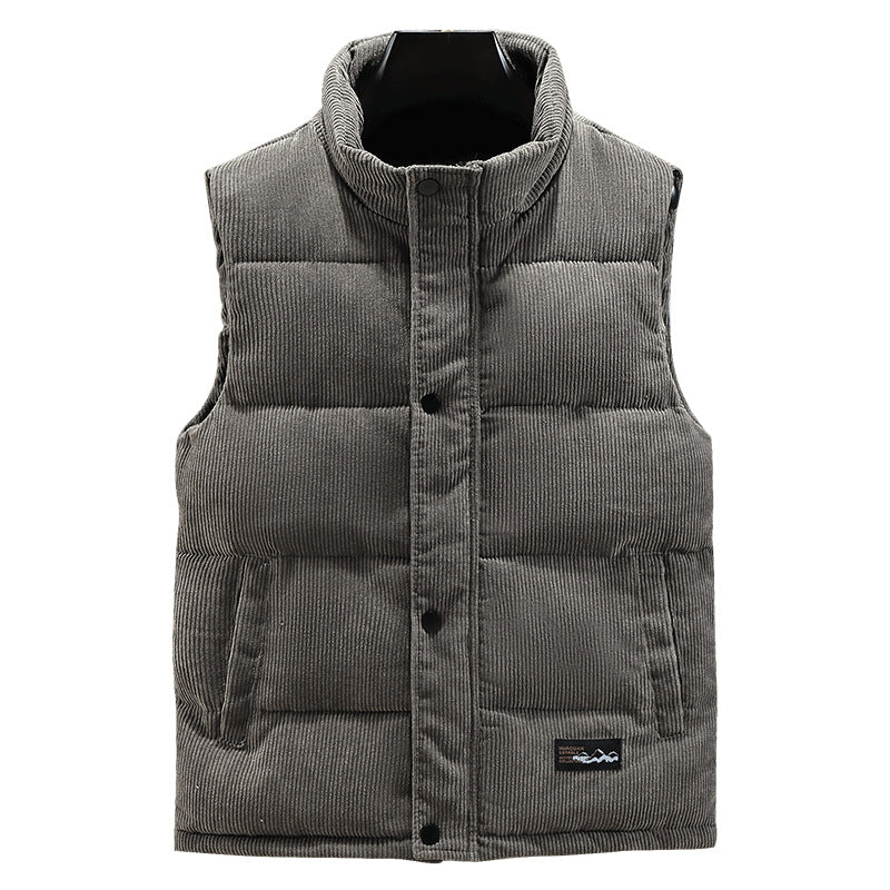 Chaleco de vestir elegante hombre moderno