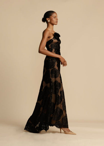 Vestido Largo de Noche Elegante con Volantes