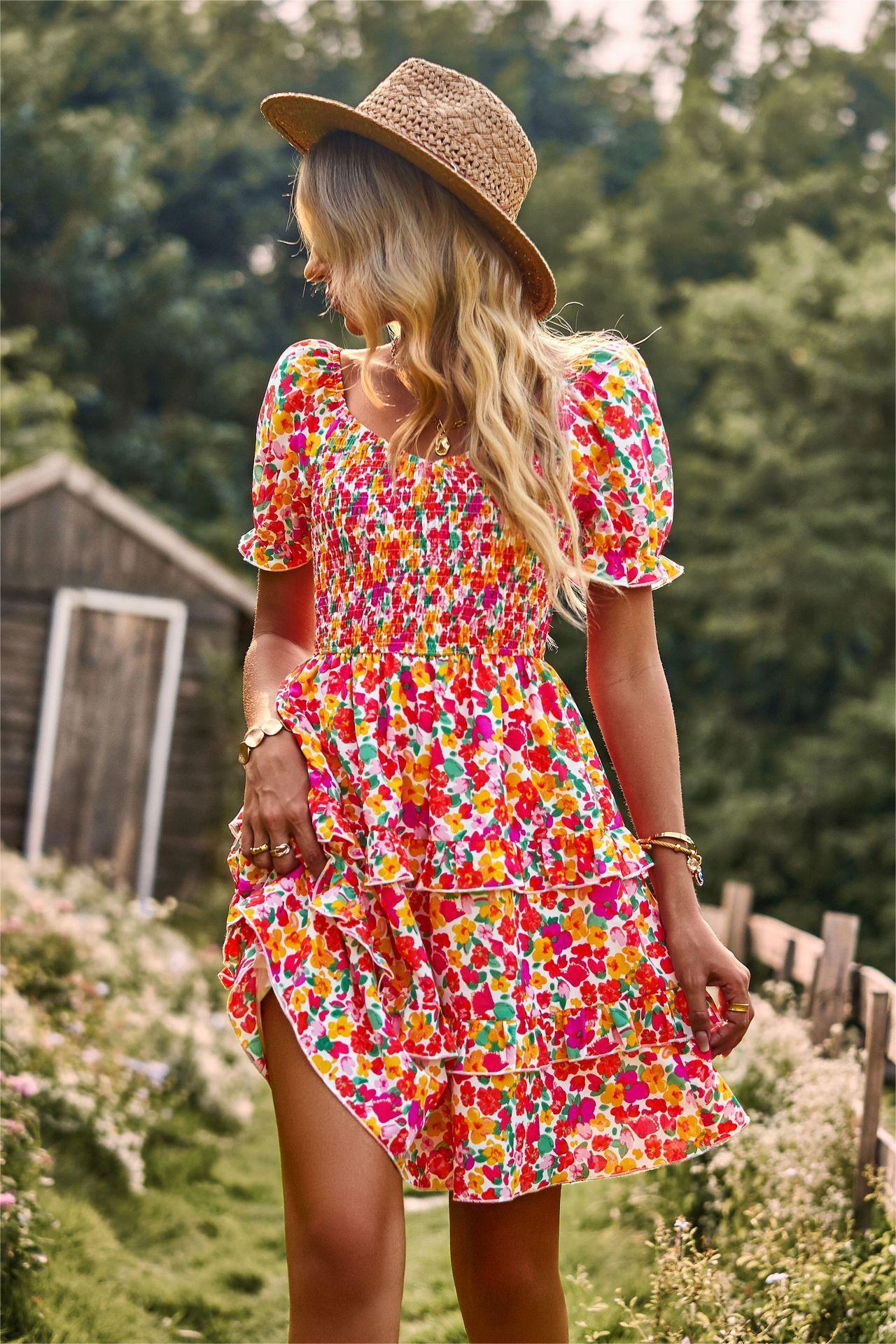 Vestido Corto Floral con Volantes - Vestiria