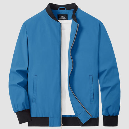 Chaquetón deportivo ligero con bolsas