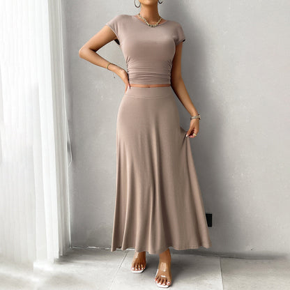 Conjunto de falda y top ajustado con cintura fruncida y falda ligera