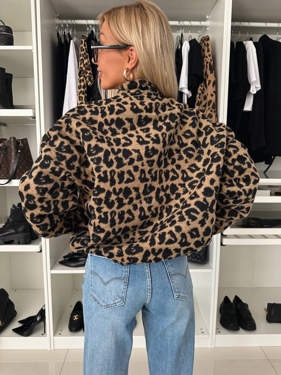 Chaqueta corta estampada leopardo elegante - Vestiria