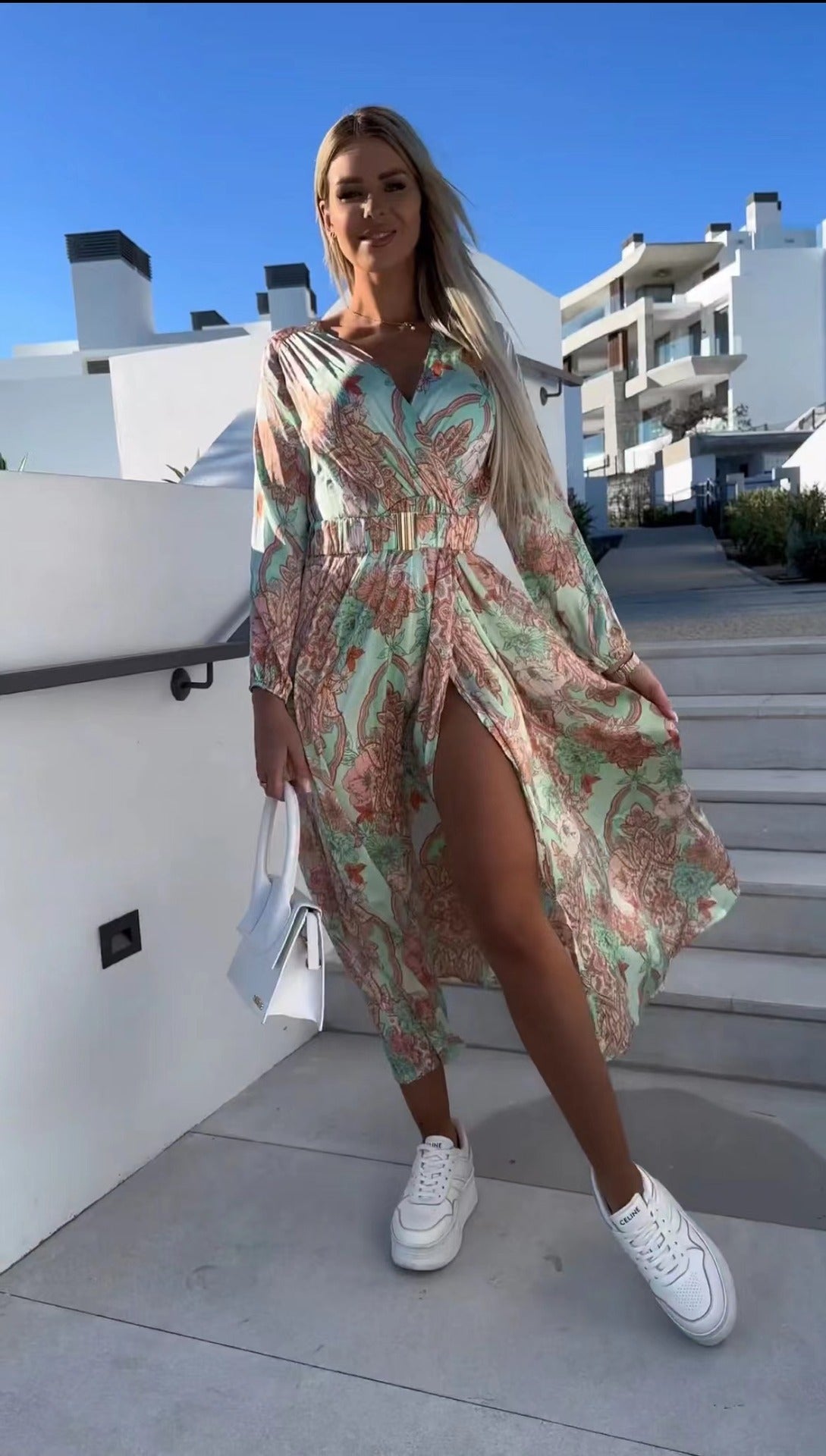 Vestido Elegante Largo con Escote en V Cinturado