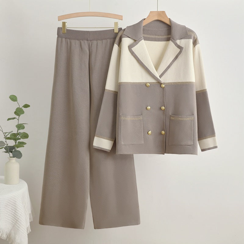 Traje chaqueta y pantalón amplio elegante