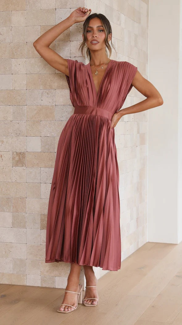 Vestido Largo Elegante con Escote en V y Detalle Espalda