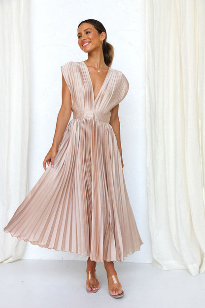 Vestido Largo Elegante con Escote en V y Detalle Espalda