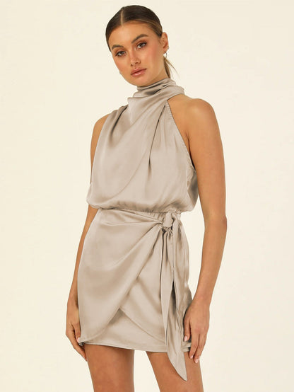 Vestido Noche Satén Cuello Alto Elegante