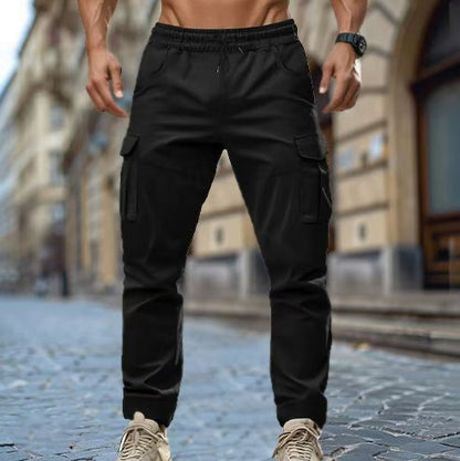 Pantalón chino hombre corte ajustado con bolsillos prácticos
