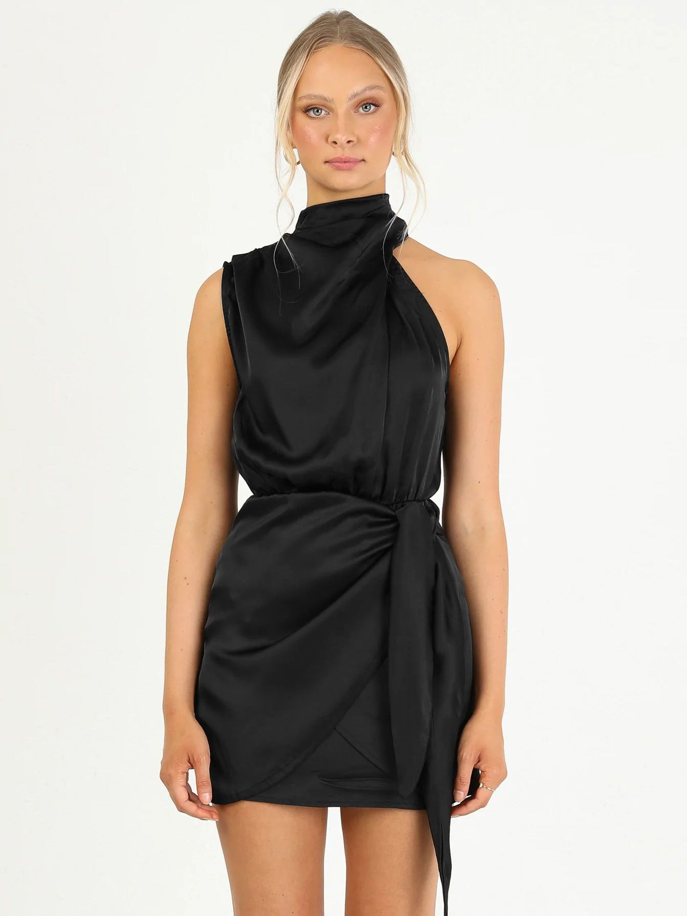 Vestido Noche Satén Cuello Alto Elegante