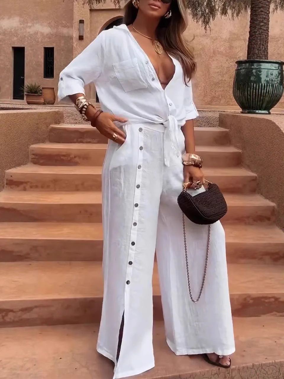 Conjunto de ropa informal con top de botones y pantalones cómodos