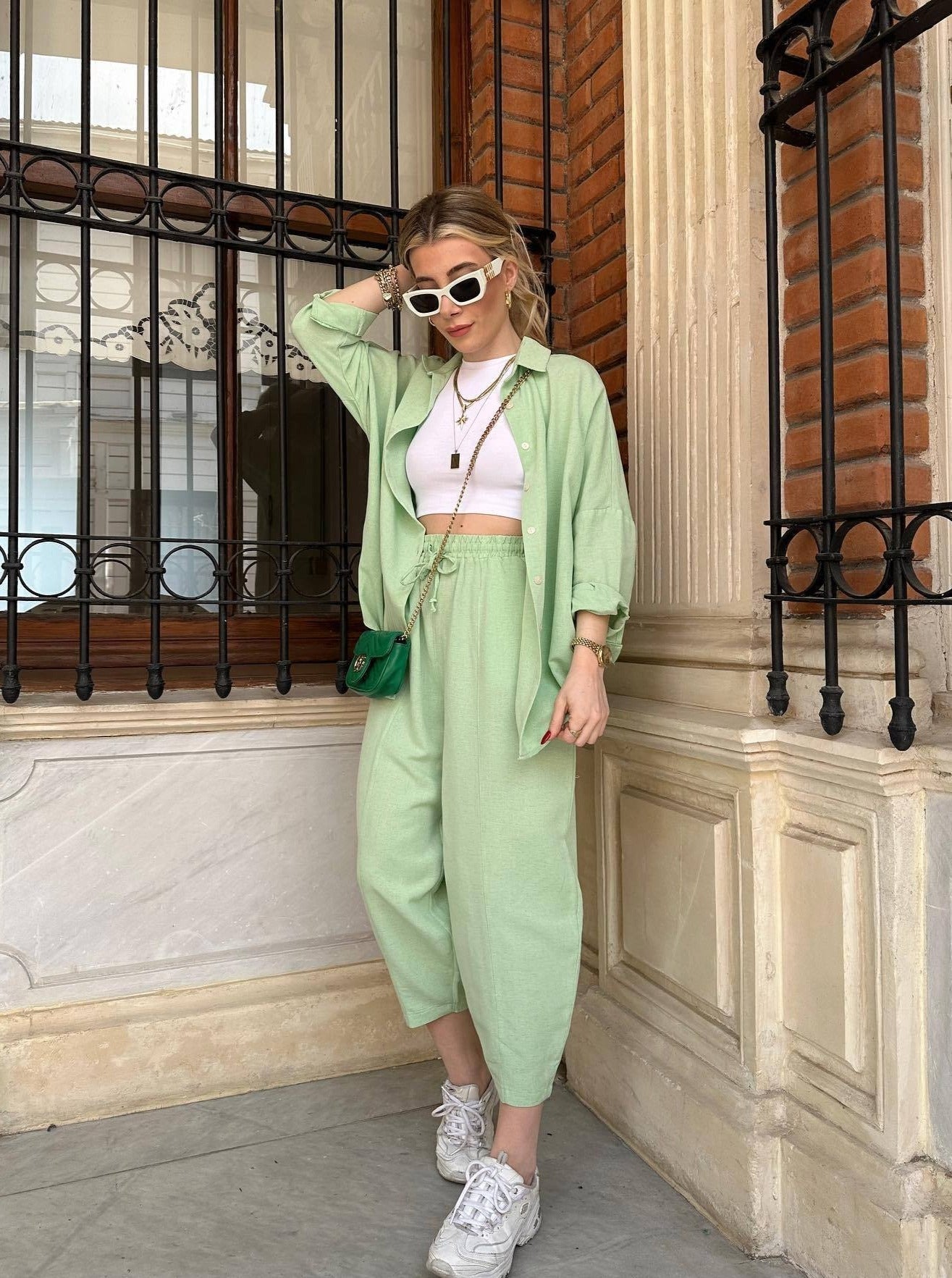 Conjunto de colores vivos perfecto para verano