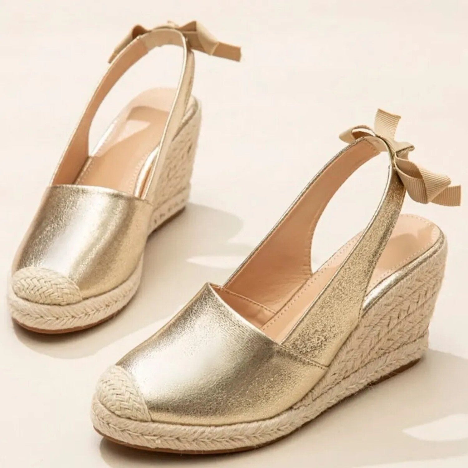 Sandalias Mujer Correa Plateada Elegantes - Vestiria