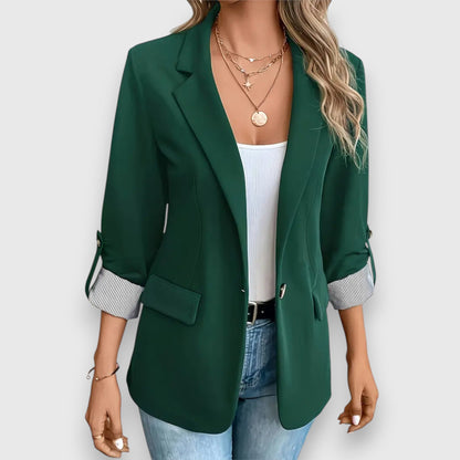 Chaquetilla informal de mujer con mangas cortas