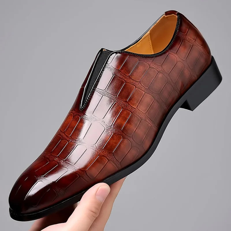 Zapatos de cuero elegantes para caballero