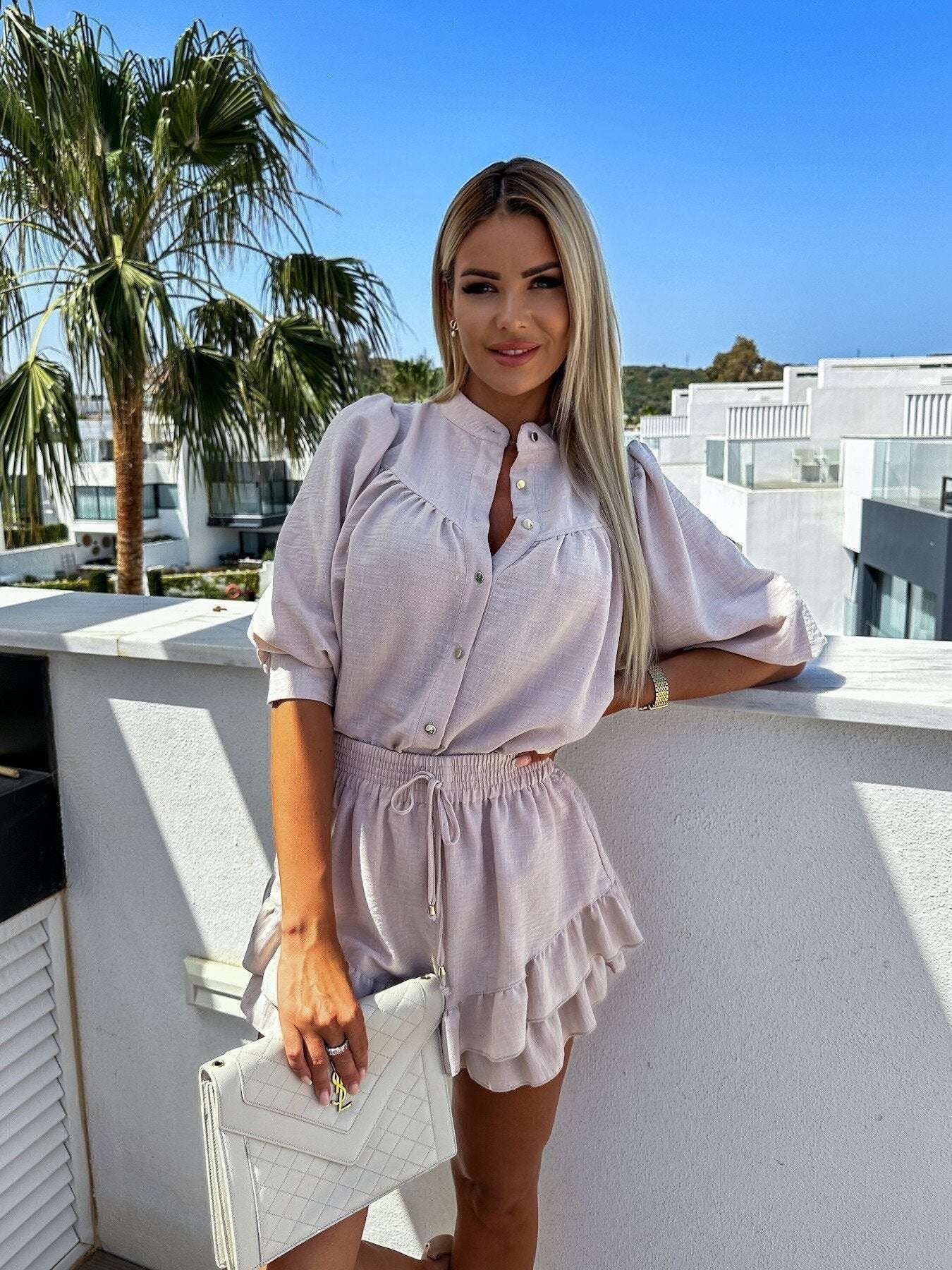 Conjunto de verano ligero y femenino