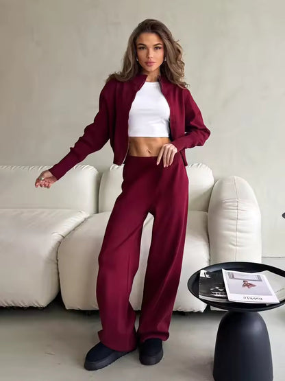 Pantalón y chaqueta deportiva mujer elegante